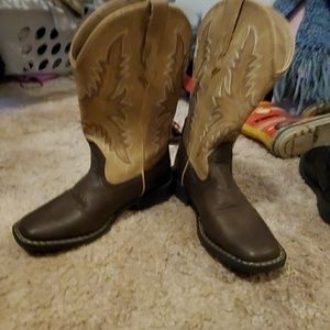Children's cowboy boots size 13k